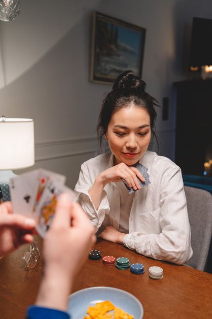 Inside the Modern iGaming World: Slots, Poker, and Smart Betting